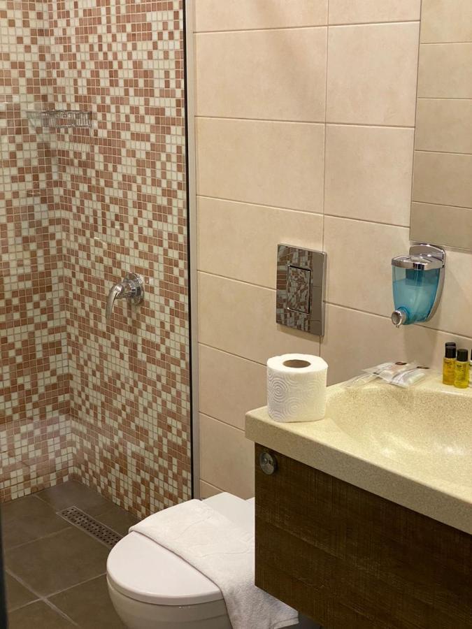 Tbt Hotel ティビリシ エクステリア 写真