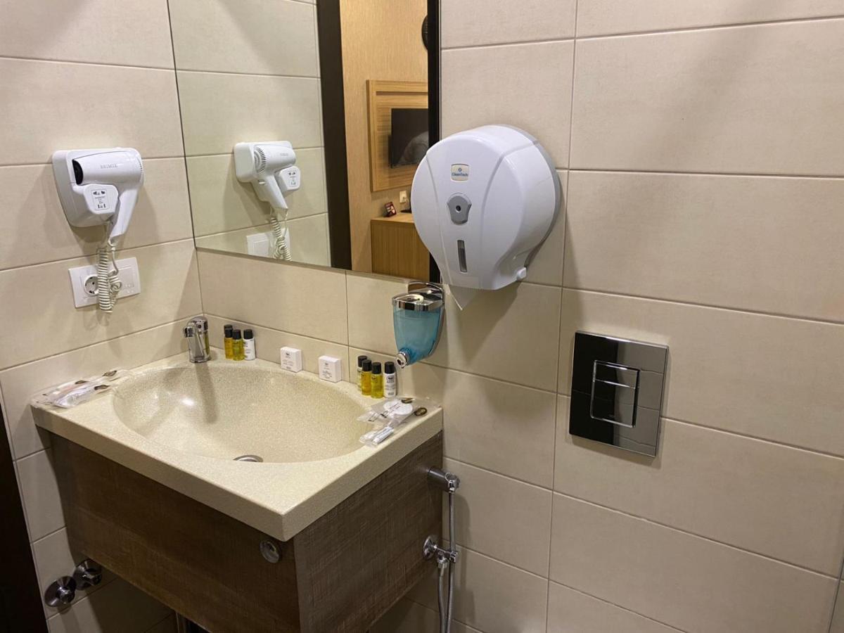 Tbt Hotel ティビリシ エクステリア 写真